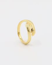 Huggie Ring