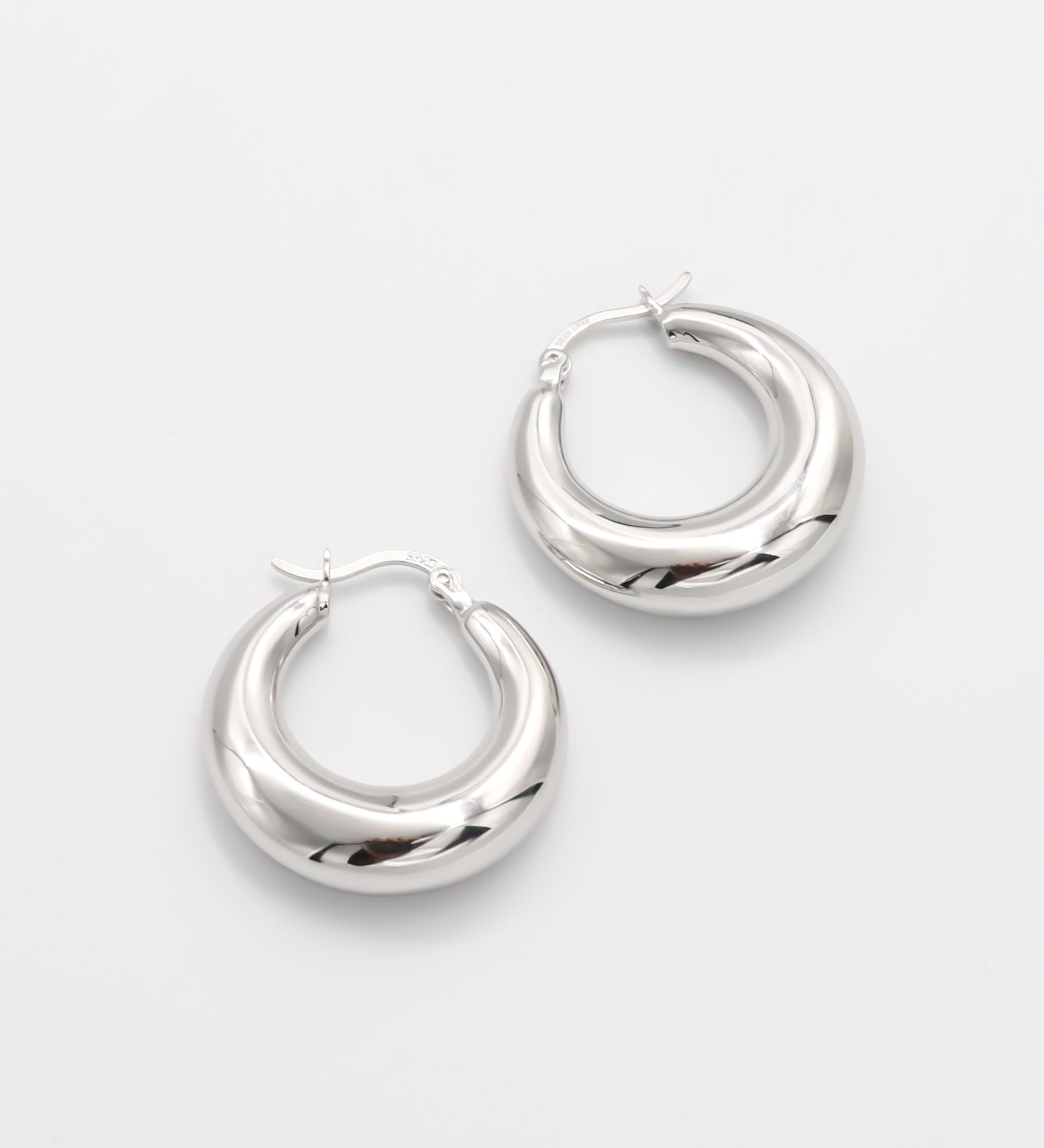 Ilaria_Earrings_Pair1.jpg