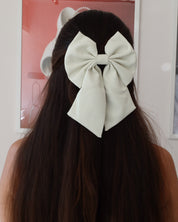 Bow Large White Hairclip