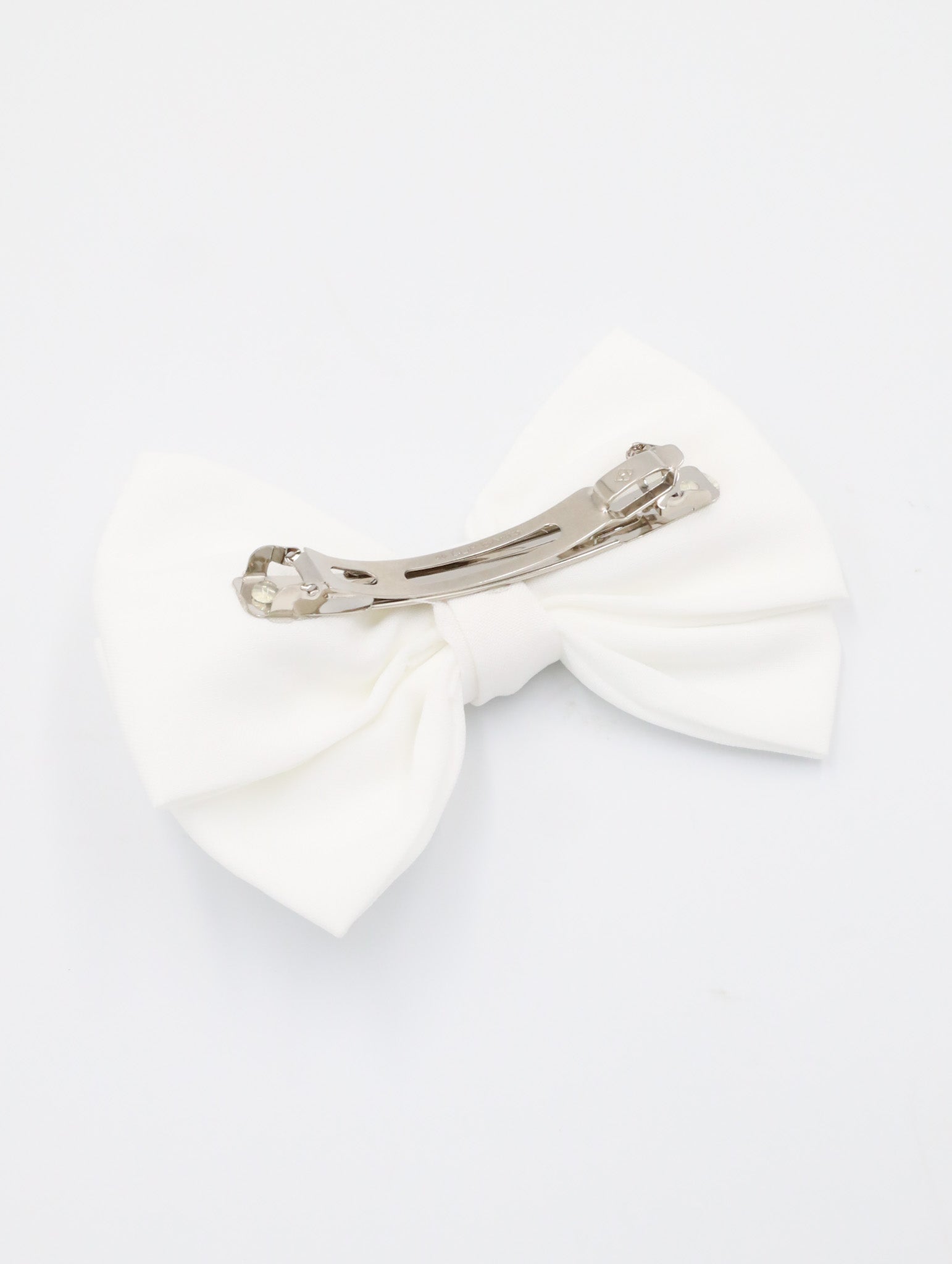 Bow Medium White Hairclip