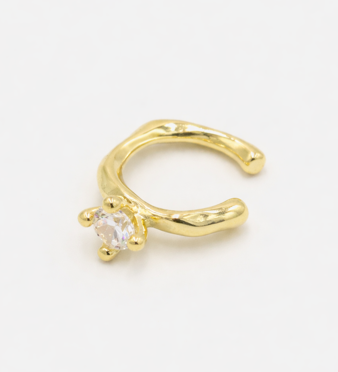 Anuschka_EarCuff_Gold_2.png