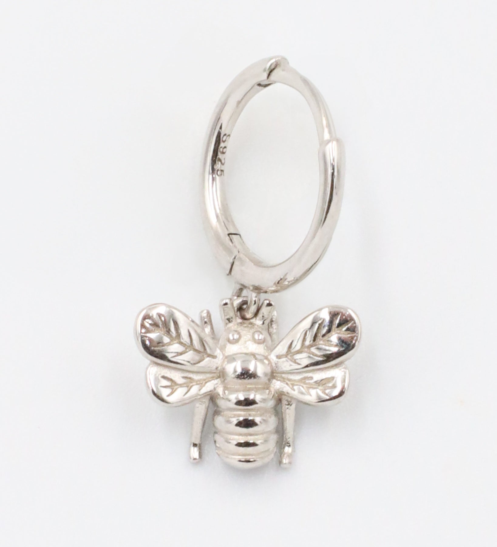 Bee_Silver_Earring_Single.jpg