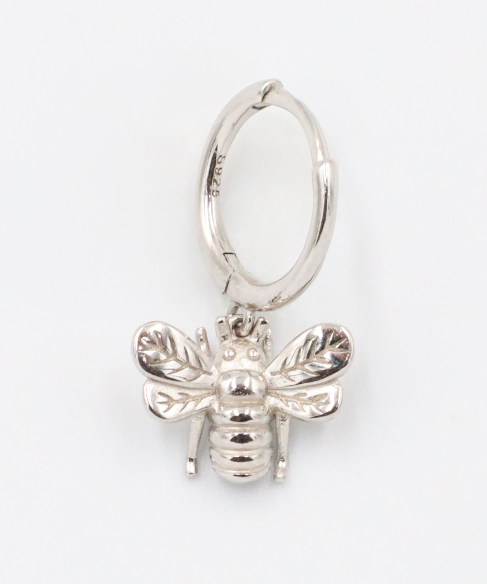 Bee_Silver_Earring_Single.jpg
