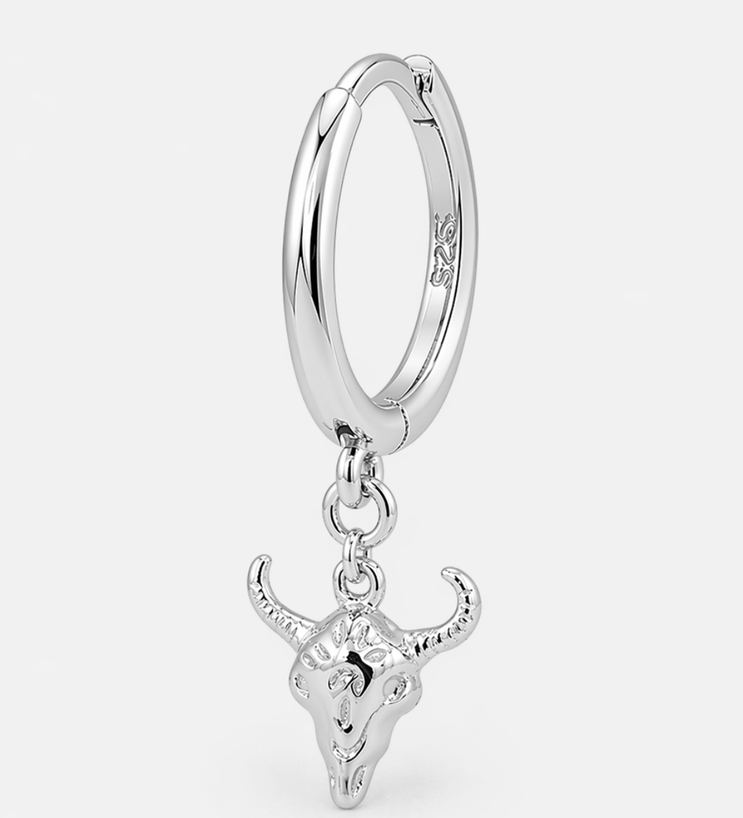 Bull_Earring_Silver_Single_dea71b3a-105b-45ae-8dce-c32f4a524427.png