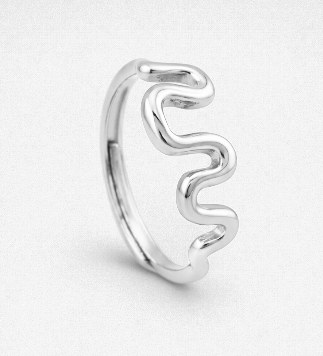 Carmy_Ring_Silver_e5a9d6f3-4a40-4a44-bdf7-5508f6f2e4e2.png