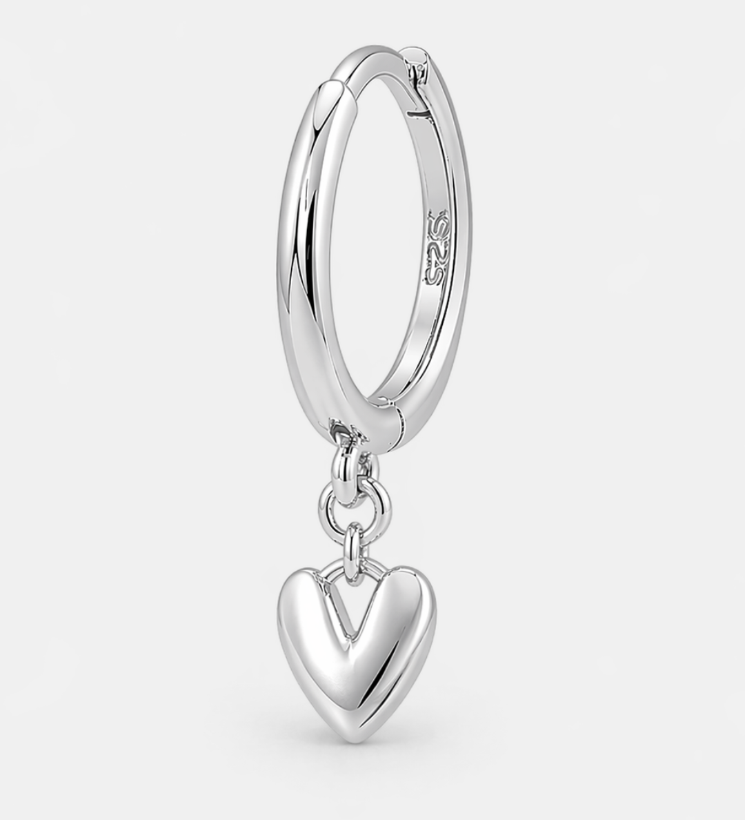 Clover_Earring_Silver_Single_4ff8617c-6632-428e-b04d-fb952480ccd7.png