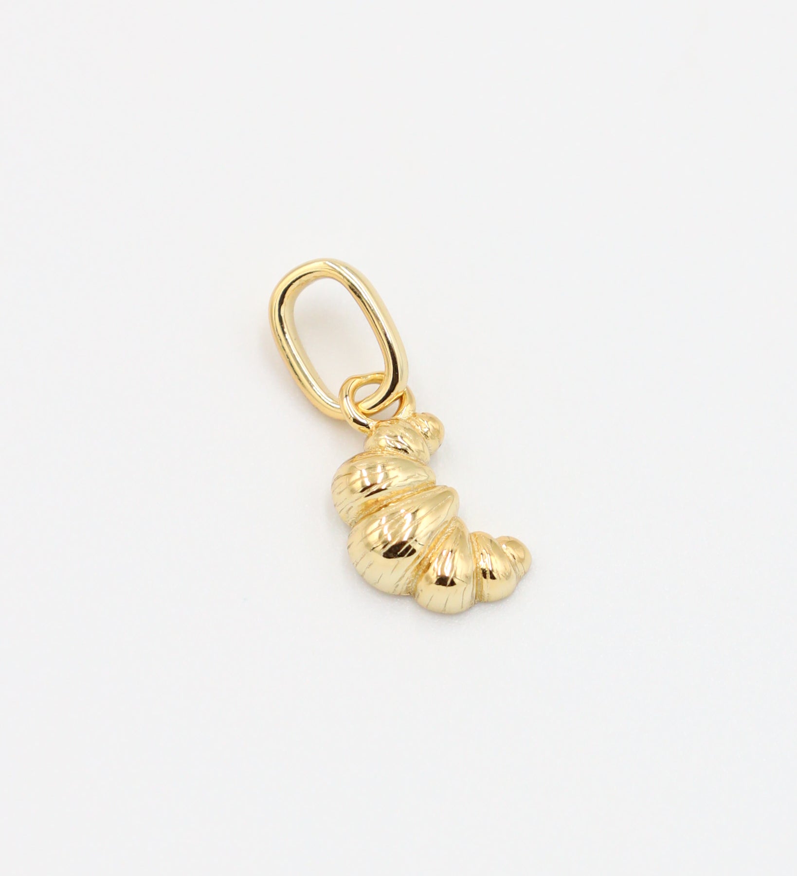 Front view of the Croissant Gold pendant crafted from gold-plated 925 sterling silver.