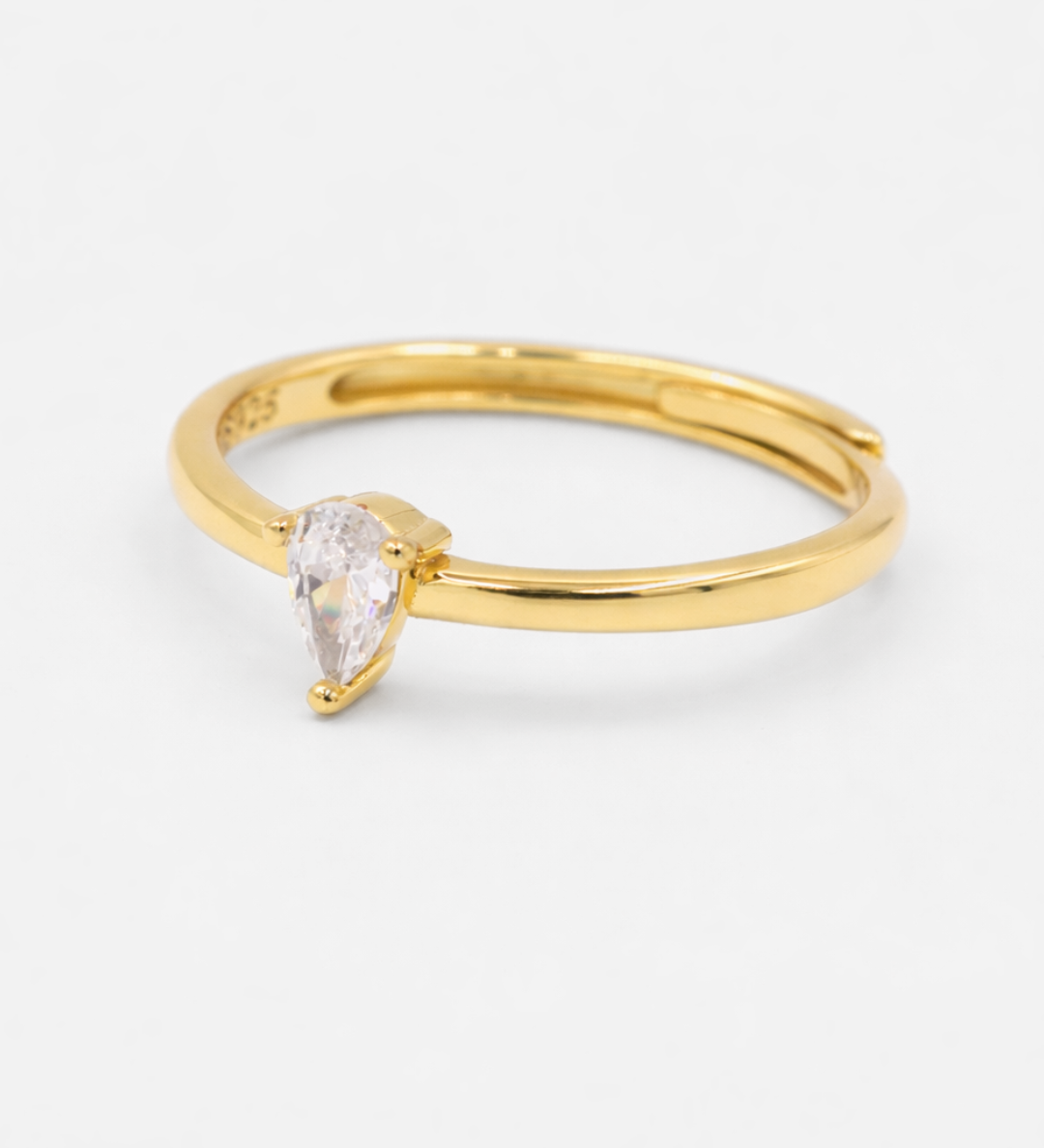 Leighton_Ring_Gold_2.png