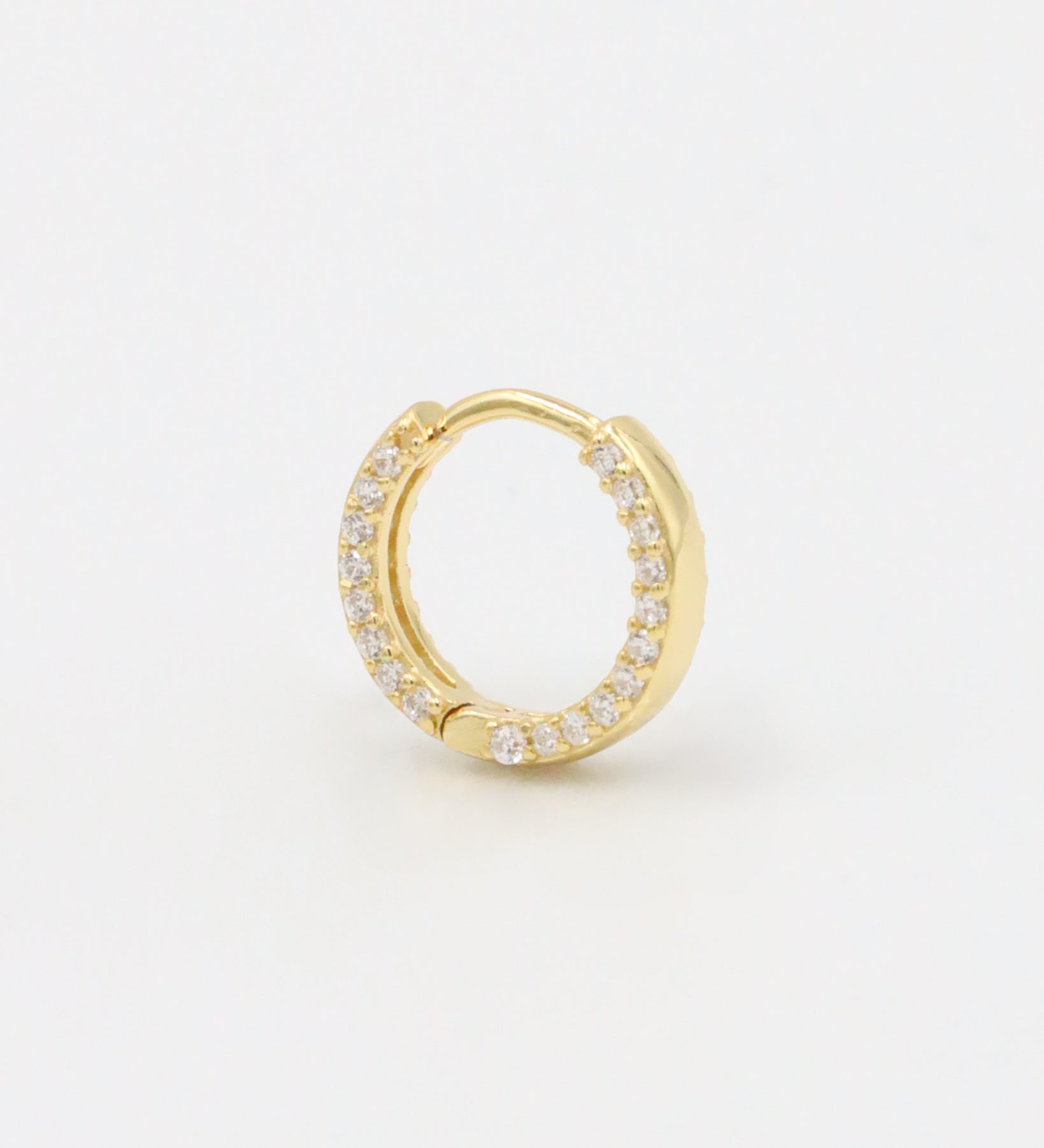 Single Mara hoop earring in gold-plated sterling silver, featuring an elegant row of zirconia stones.