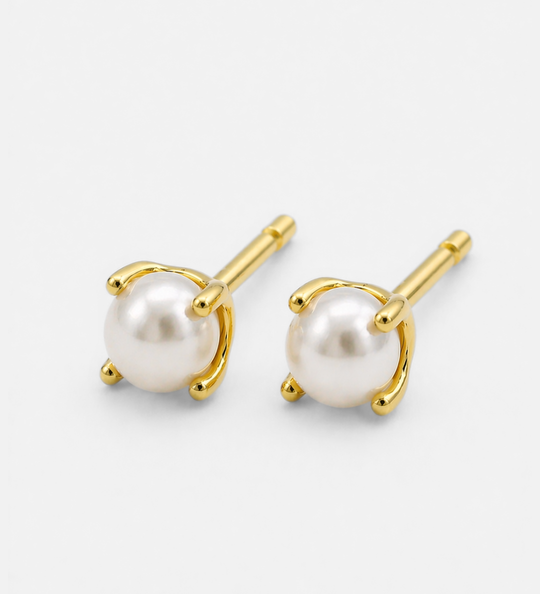 Marjorie_Earring_Gold_Pair_ec299b4f-2529-4d96-83ce-b8c78098433e.png