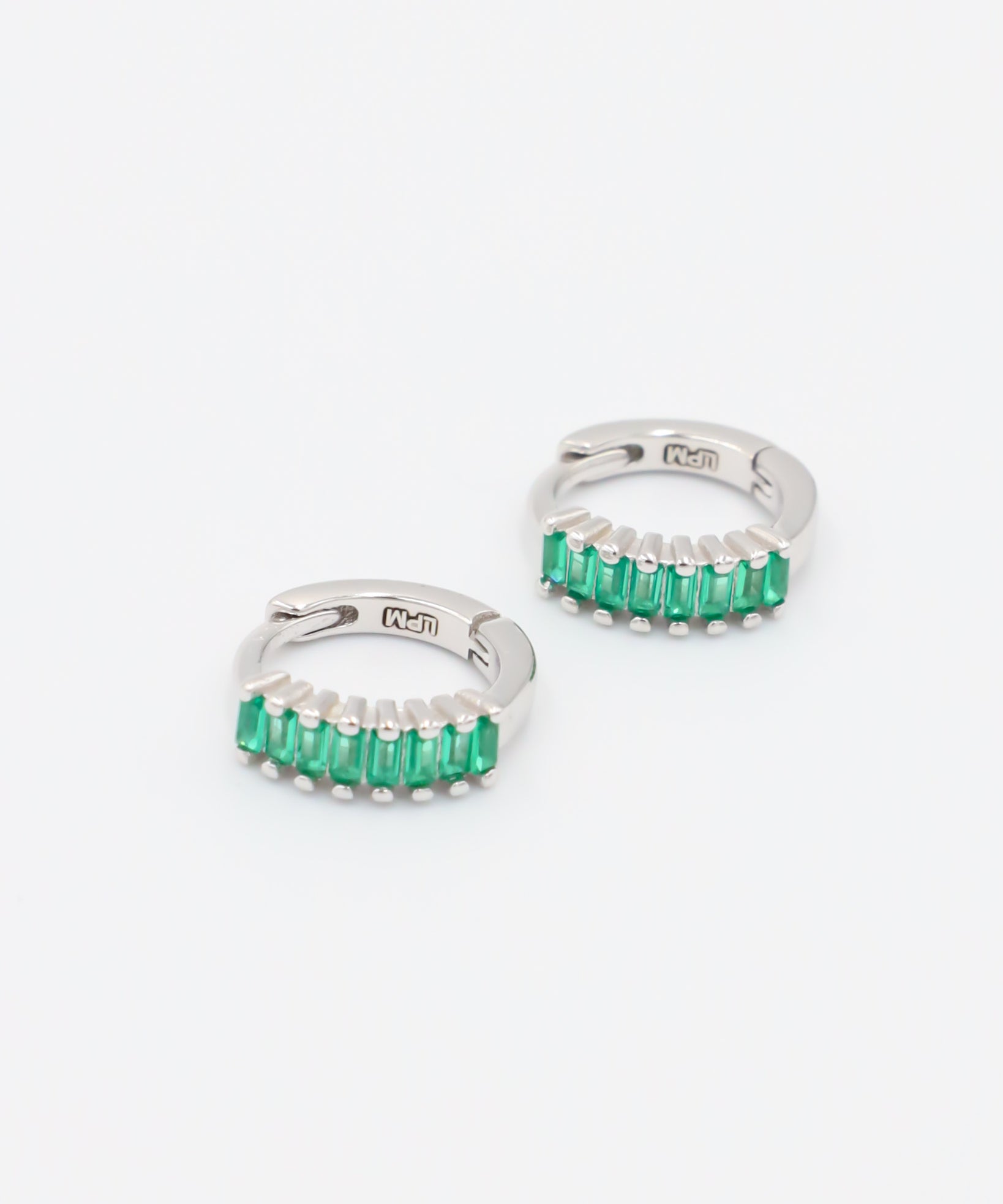 NyraSilverGreenEarring1.jpg