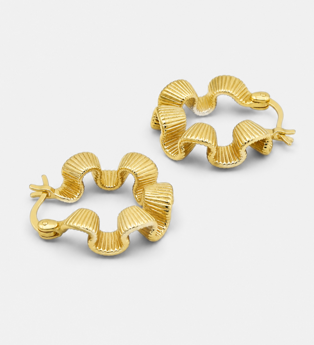Velvet_Earring_Gold_Pair_2.png