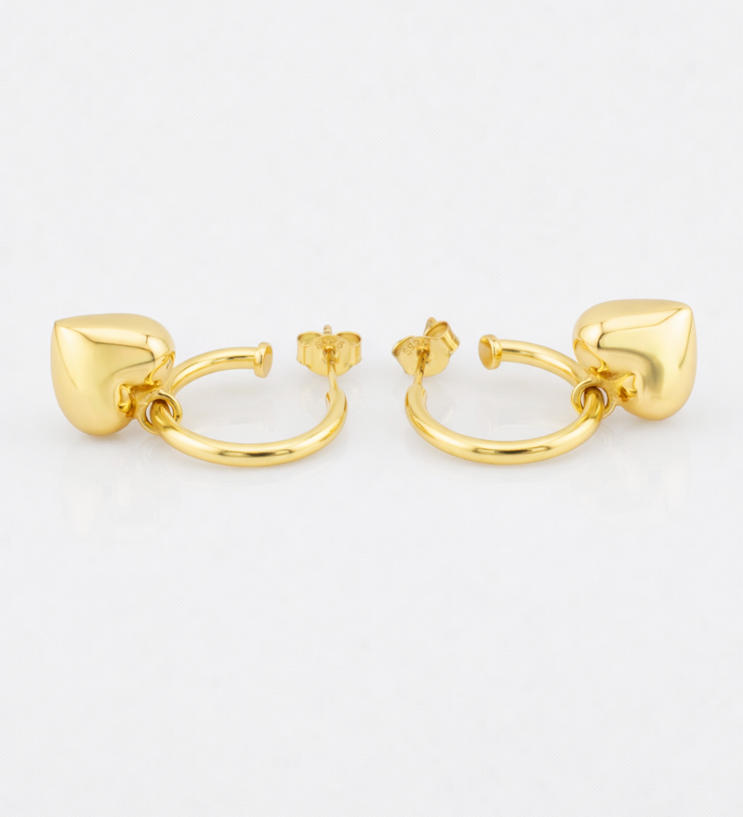 Wendy_2.0_Earrings_Gold_Pair.png
