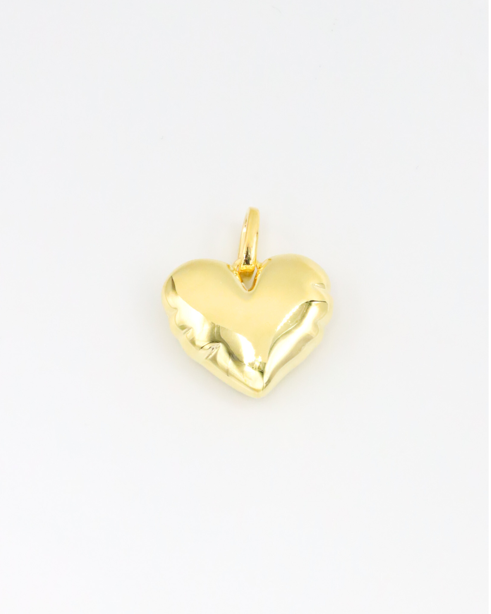 Front view of the Bella Gold heart-shaped pendant in gold-plated 925 sterling silver, featuring a polished surface and minimalist design.