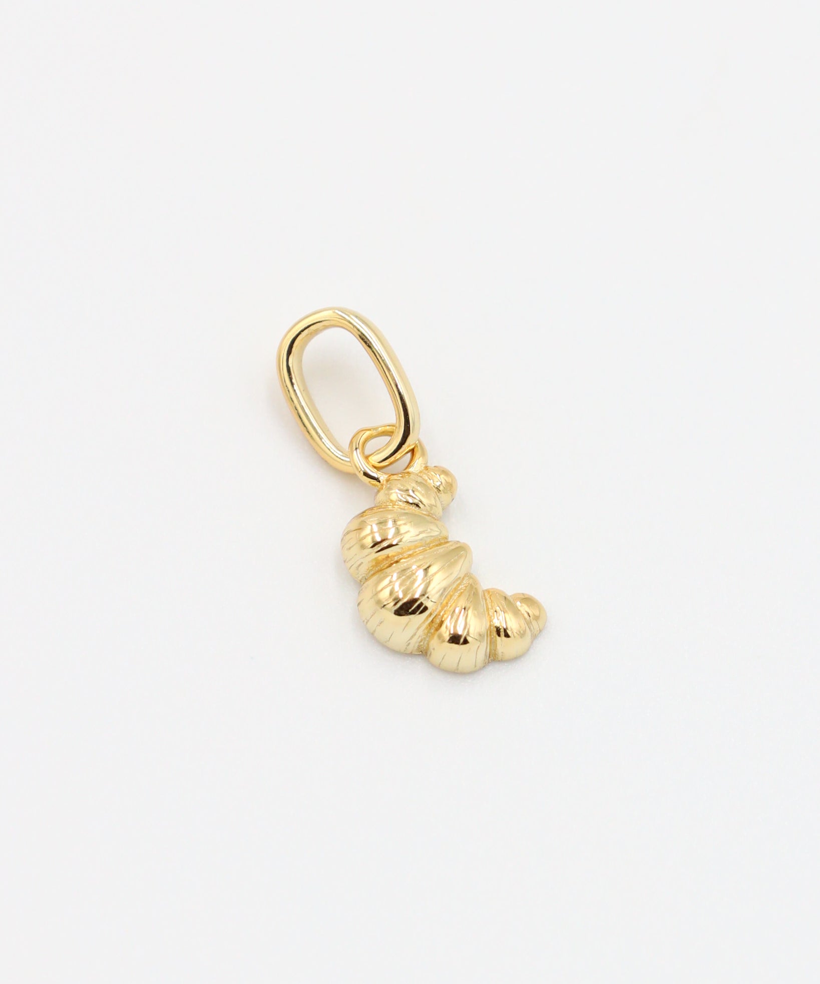 Front view of the Croissant Gold pendant crafted from gold-plated 925 sterling silver.