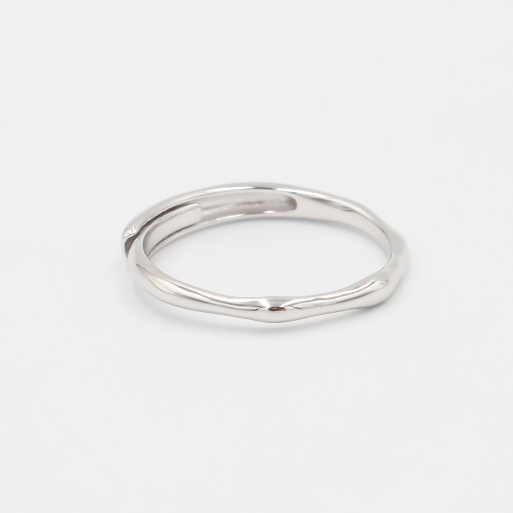 lisanne-silver-thin-adjustable-sterling-silver-ring-front-view-rhodium-plating_jpg.jpg