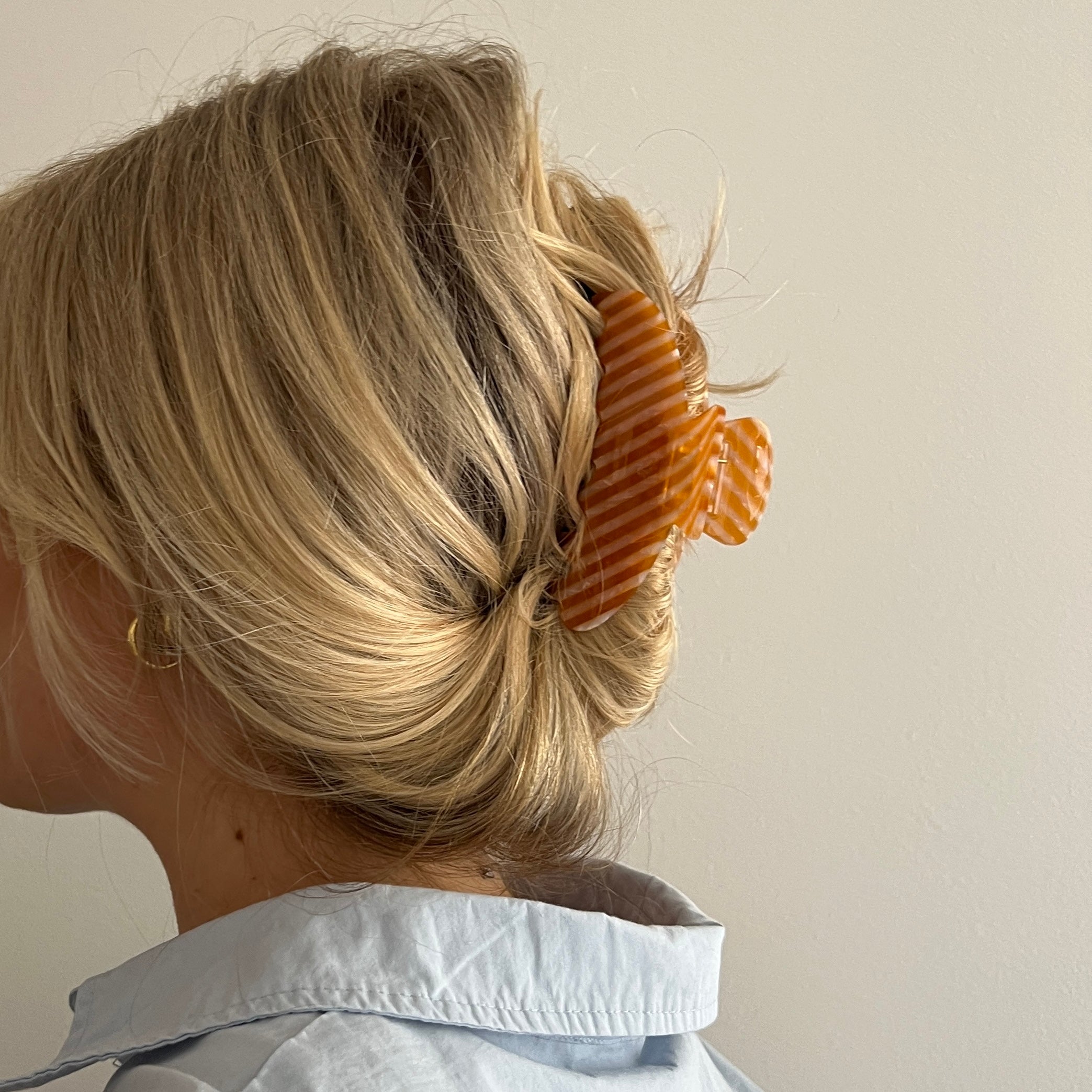 Brea Orange Pearl Hairclip